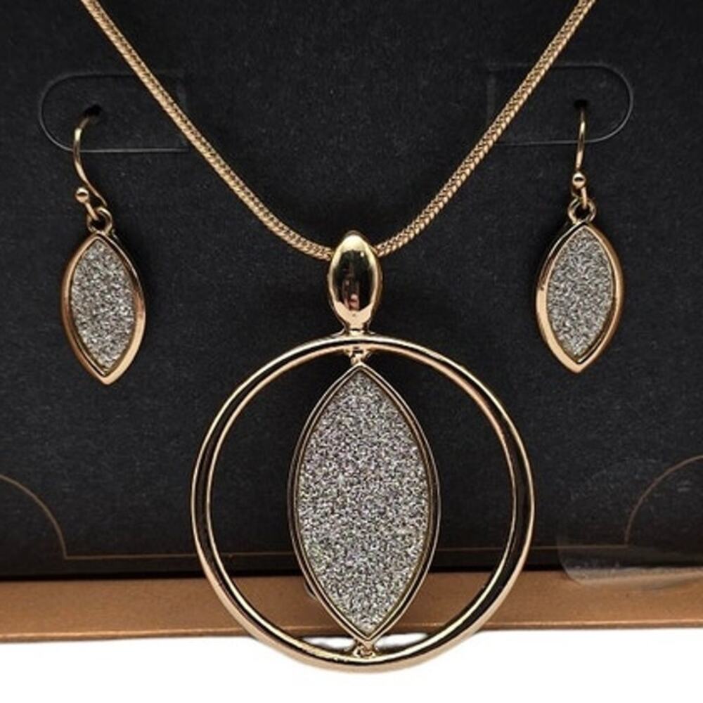 Monet Gold Tone Glitter Pendant Necklace & Drop Earrings Gift Set - New in Box - Picture 2 of 5